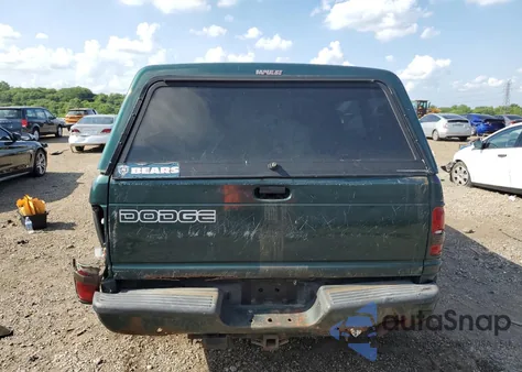 2001 Dodge Ram 1500 из США, поврежденный, VIN 3B7HC13Z01M247687